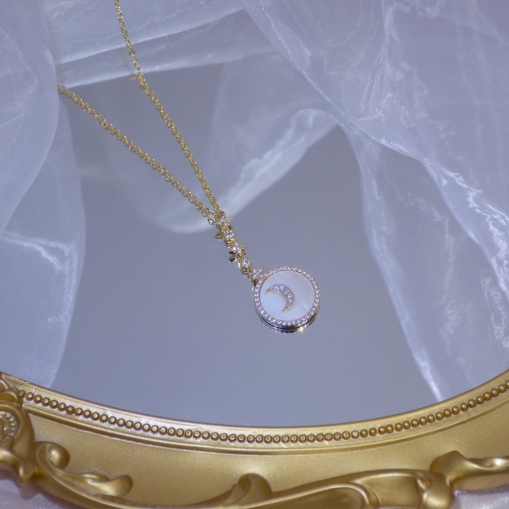 NEW 14K Gold Plated Diamond Crescent Moon Star Round Halo Pendant Shell Necklace - Picture 4 of 6